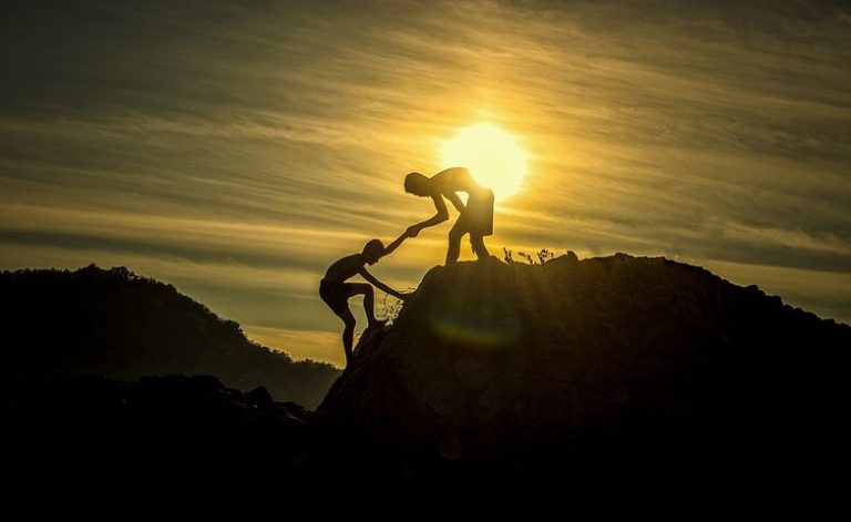 12 Helpful Suggestions to “Give Value First”